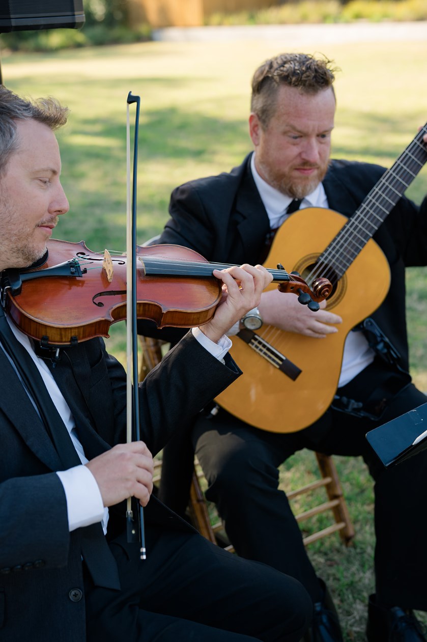 Mike Williams and Brett Floyd performing at The Dunlin