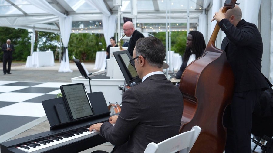 Jazz quartet cocktail performance