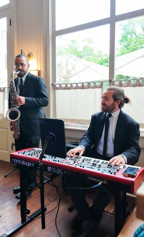 Post House jazz duo