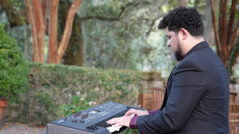Cocktail hour piano at Middleton Place