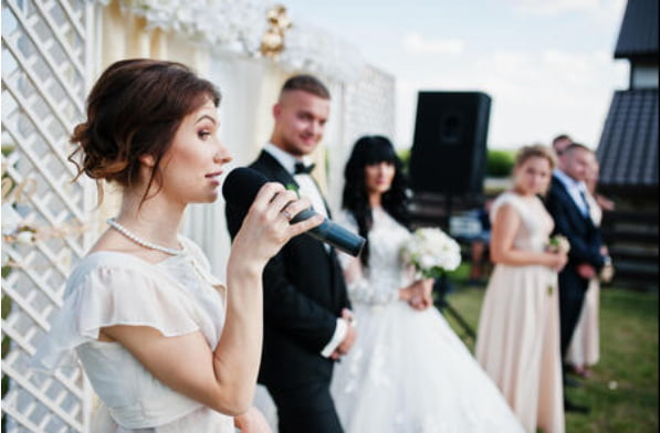 Handheld mic for ceremony reader