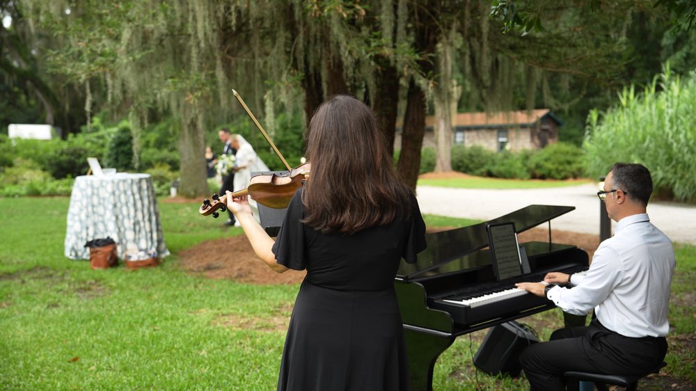 Bride processional with piano and violin