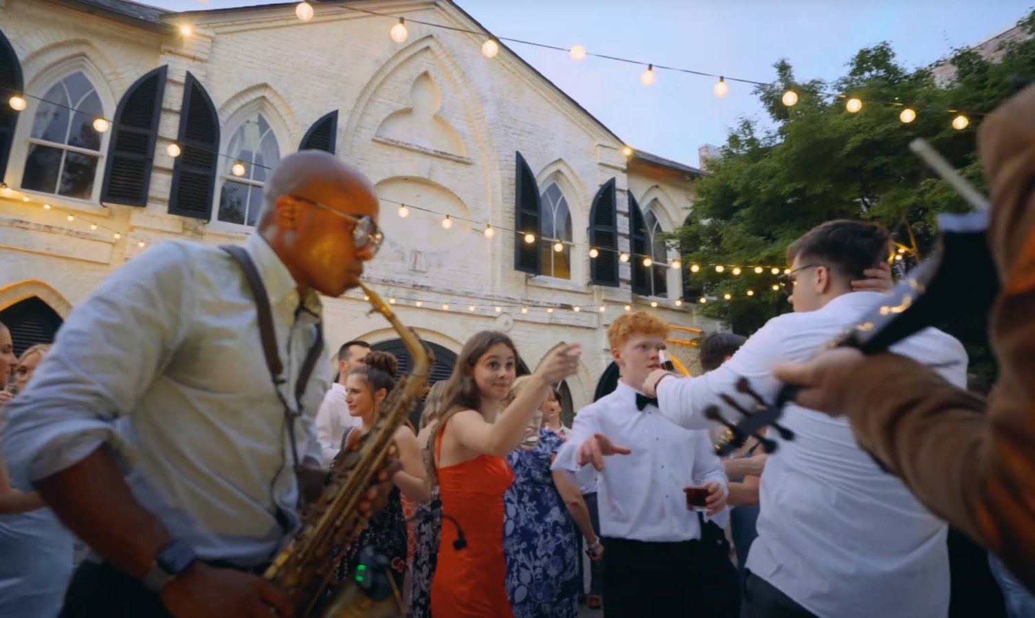 Sax and violin feature